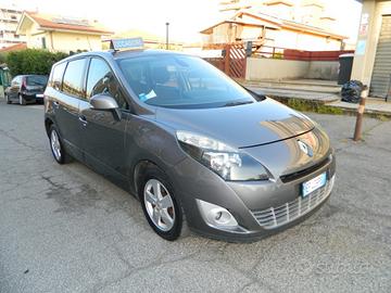 RENAULT Scenic 1.5 dCi 110CV 7P - TAGLIANDATA