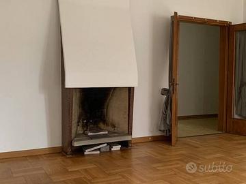 Appartamento di 207 m² con 5 locali e box auto a U