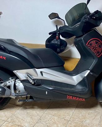 Yamaha Xmax Black Max 250