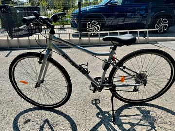 Bicicletta trekking Riverside 120 B-TWIN