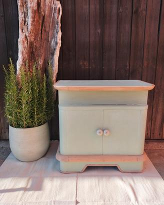 comodino stile shabby 