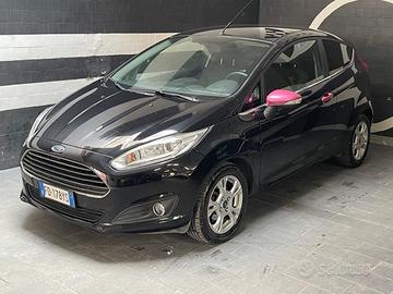 Ford Fiesta 1.5 TDCi 95CV 5 porte Black& White Edi