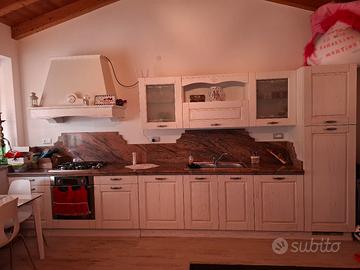 cucina rustica piu tavolo