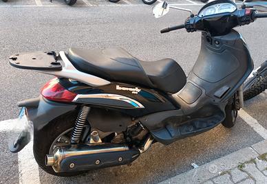 Scooter Beverly 500