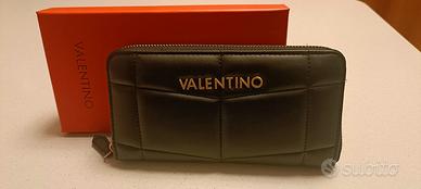 Portafoglio valentino