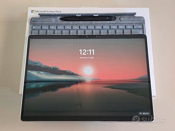 Surface Pro 8 i5/256GB/8GB con accessori