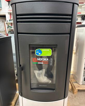 Stufa pellet EXTRAFLAME NORDICA mod NORIS 5 stelle