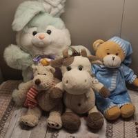 quattro peluches varie dimensioni