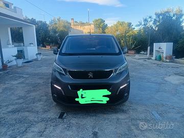 Peugeot traveller 9 posti