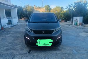 Peugeot traveller 9 posti