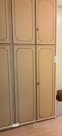 Armadio beige profilato
