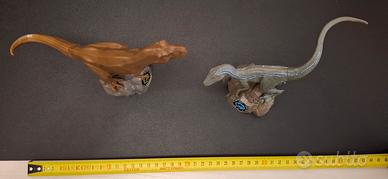 jurassik world - uova kinder 2019 -  2 dinosauri