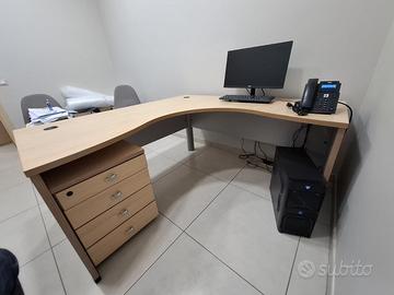 SCRIVANIA SAGOMATA DA UFFICIO IN LEGNO LAEZZA