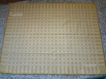 Tappeto sardo artigianale giallo oro