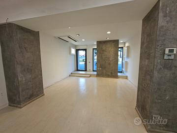 Negozio in posizione centrale - Ospitaletto (BS)