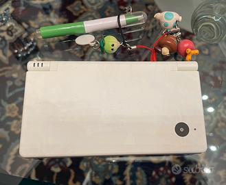Nintendo DS con accessori e scheda R4 x giochi