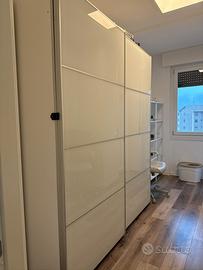 Armadio a vetri IKEA PAX AULI