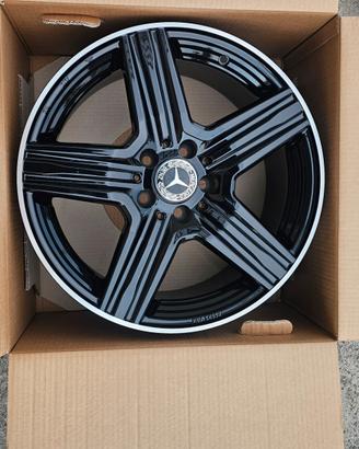 4 cerchi Nuovi 18 Mercedes classe A B C E Cla Gla 