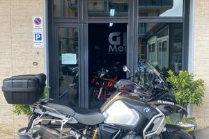 BMW R 1250 GS ADV EXCLUSIVE €15.999 AKRAPOVIC