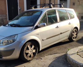 Renault Scenic 7 posti del 2006 km 230000