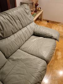 divano e poltrone in vera pelle