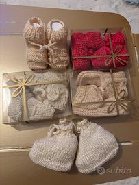 Vari pezzi per neonati in lana vintage