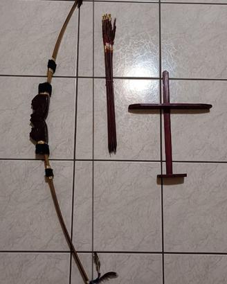 Arco indiano con frecce