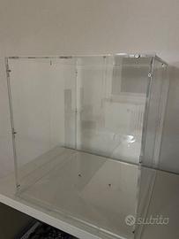 TECA IN PLEXIGLASS A40x35x35x CON BASE