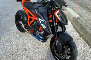 Ktm super duke 1290 rr