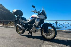 Honda Transalp 750 - FULL OPTIONAL