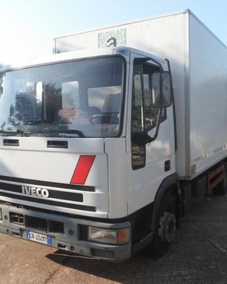 Iveco eurocargo 80e15 furgonatura con pedana