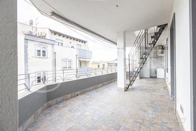 Attico 70 Mq+Terrazza a Livello+Sovrastante P.Auto