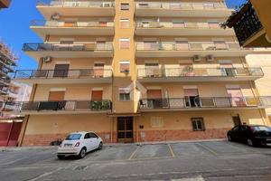 4 LOCALI A REGGIO DI CALABRIA