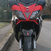 Aprilia SR max 300 anno 2012