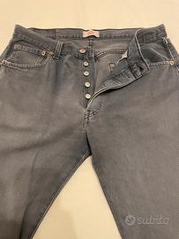 Levis 501 jeans