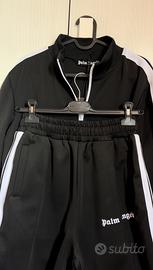 Felpa e pantaloncini