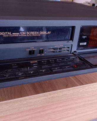 Videoregistratore HITACHI f780 vintage