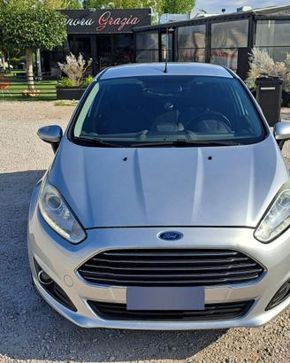 FORD Fiesta 1.6 TDCi 5 porte / 95 CV  2014