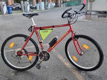 MB BOTTECCHIA 883R (Rossa)