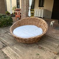 Divano in vimini intrecciato