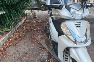 Honda sh 300 ABS 