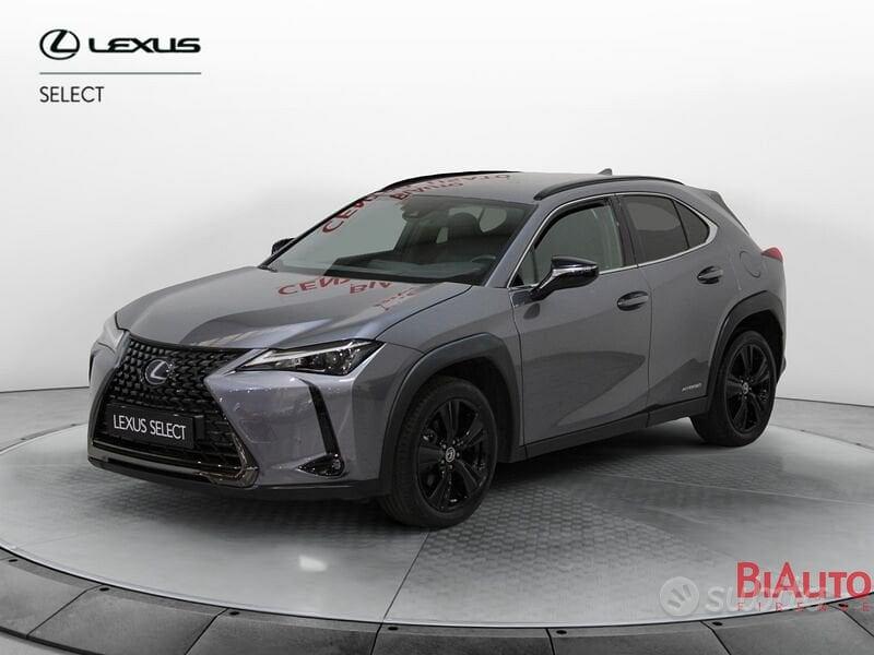 LEXUS UX