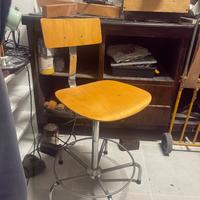 Sgabello vintage design