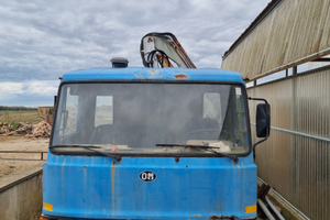 Autocarro fiat 75 f10