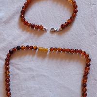 collana bracciale e ciondolo ambra