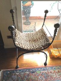 Sedia Savonarola in leopardo