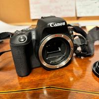 Canon EOS 200D