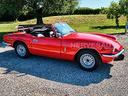 stupenda-triumph-spitfire-1300-rosso-interni-neri