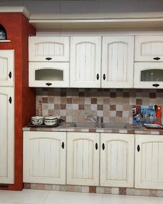 CUCINA MODELLO MORGANA IN BIANCO ANTICO DI ARREX