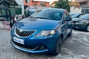 Lancia Ypsilon 1.0 FireFly S&S Hybrid Ecochic Gold